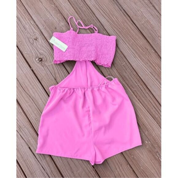 Big Water Blue‎ Sky Cut Out Waist Romper Smocked Top Pink Size M NWT - Picture 5 of 10